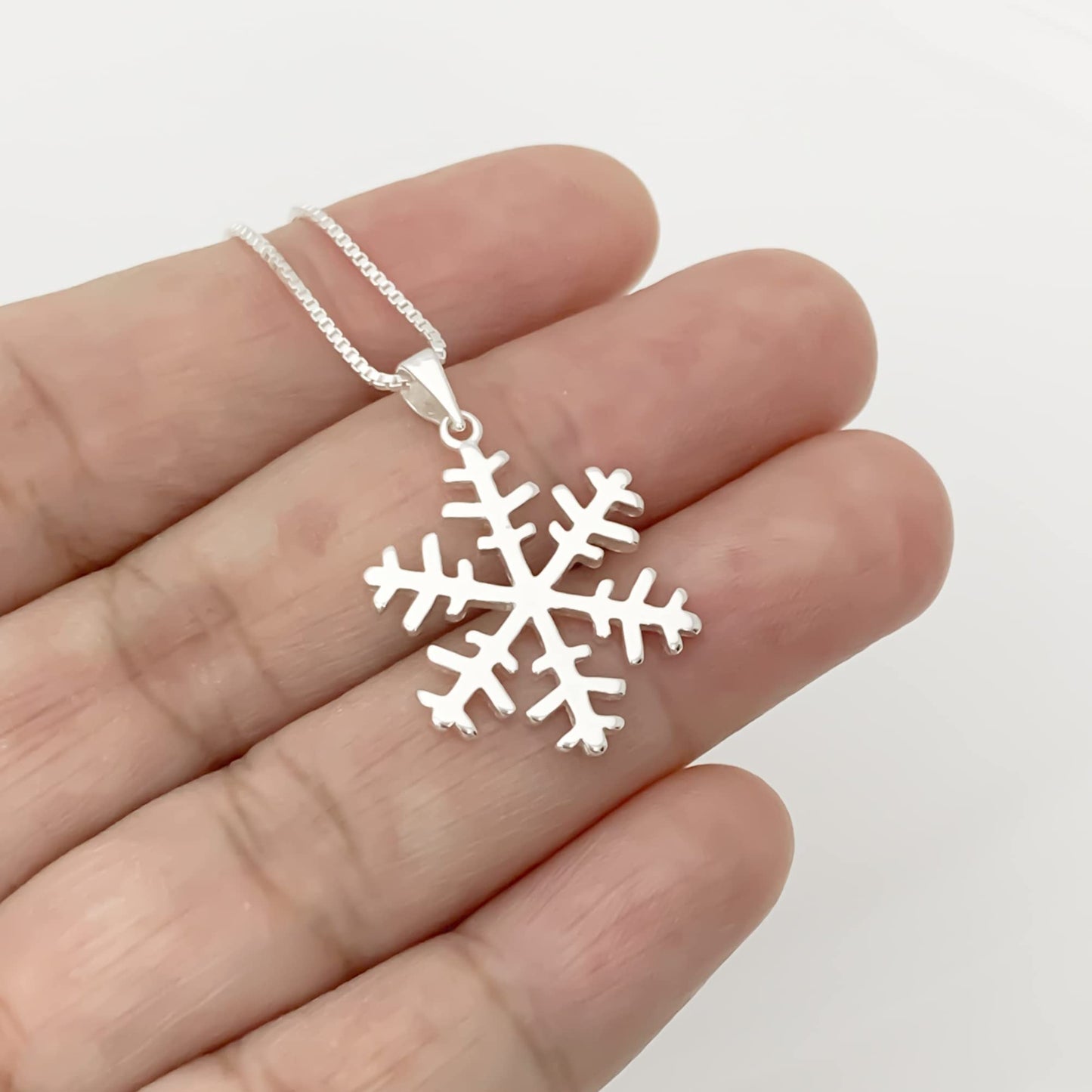 Sterling Silver Snowflake Necklace for Women, Winter Wedding Bridesmaid Necklace, Christmas Gift Necklace, Daughter Wife Girlfriend Best Friend Gift Necklace