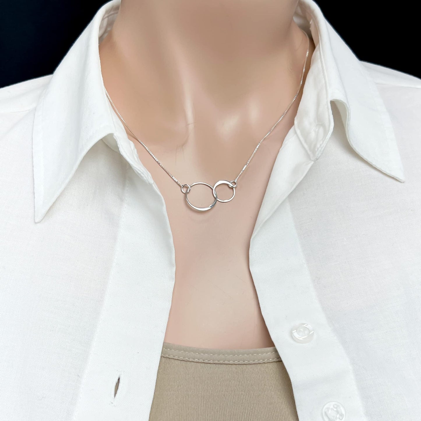 Thank You for Being My Unbiological Sister Necklace, Sterling Silver Two Interlocking Circles Necklace, Best Friend Necklace, Soul Sisters Birthday Gift Necklace, Sister Circle Necklace