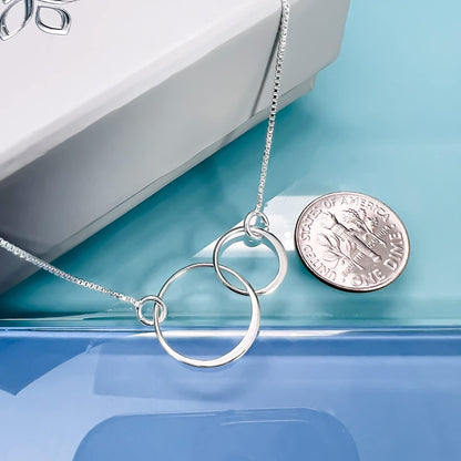 Mother Daughter Necklace, 925 Sterling Silver Interlocking Circles Necklace, Mothers Day Gift, Mom Birthday Gift, Mom Thank You Gift Wedding, Mother of the Bride Gift from Daughter