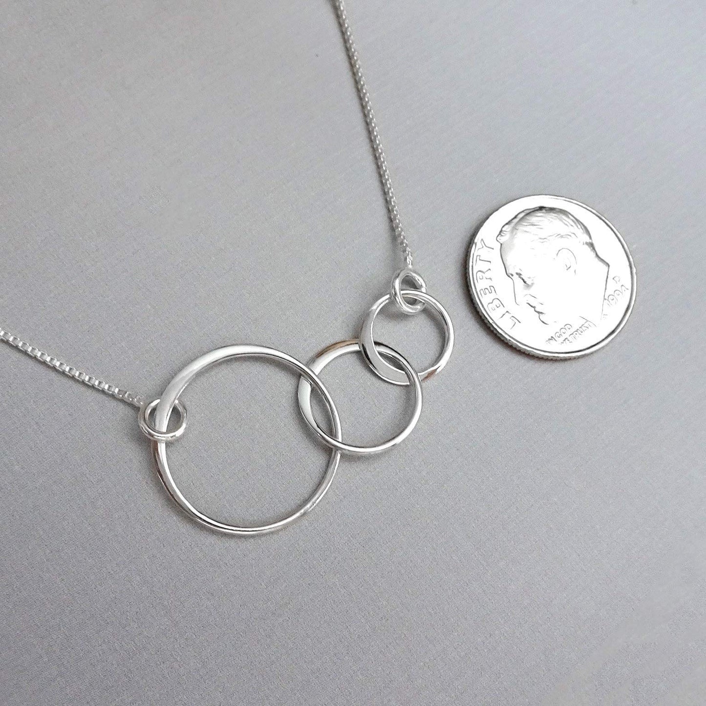 Generations Necklace, Sterling Silver Three Interlocking Circles Necklace, Mothers Day Gift for Grandmother, Birthday Gift Necklace for Grandma