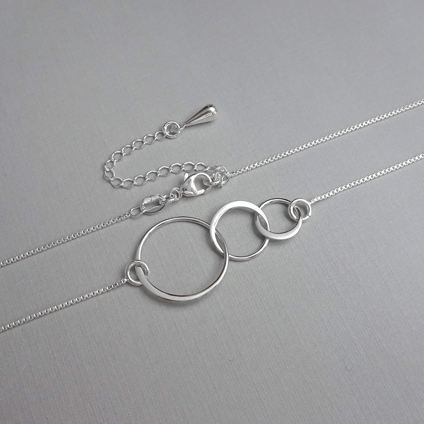 Generations Necklace, Sterling Silver Three Interlocking Circles Necklace, Mothers Day Gift for Grandmother, Birthday Gift Necklace for Grandma