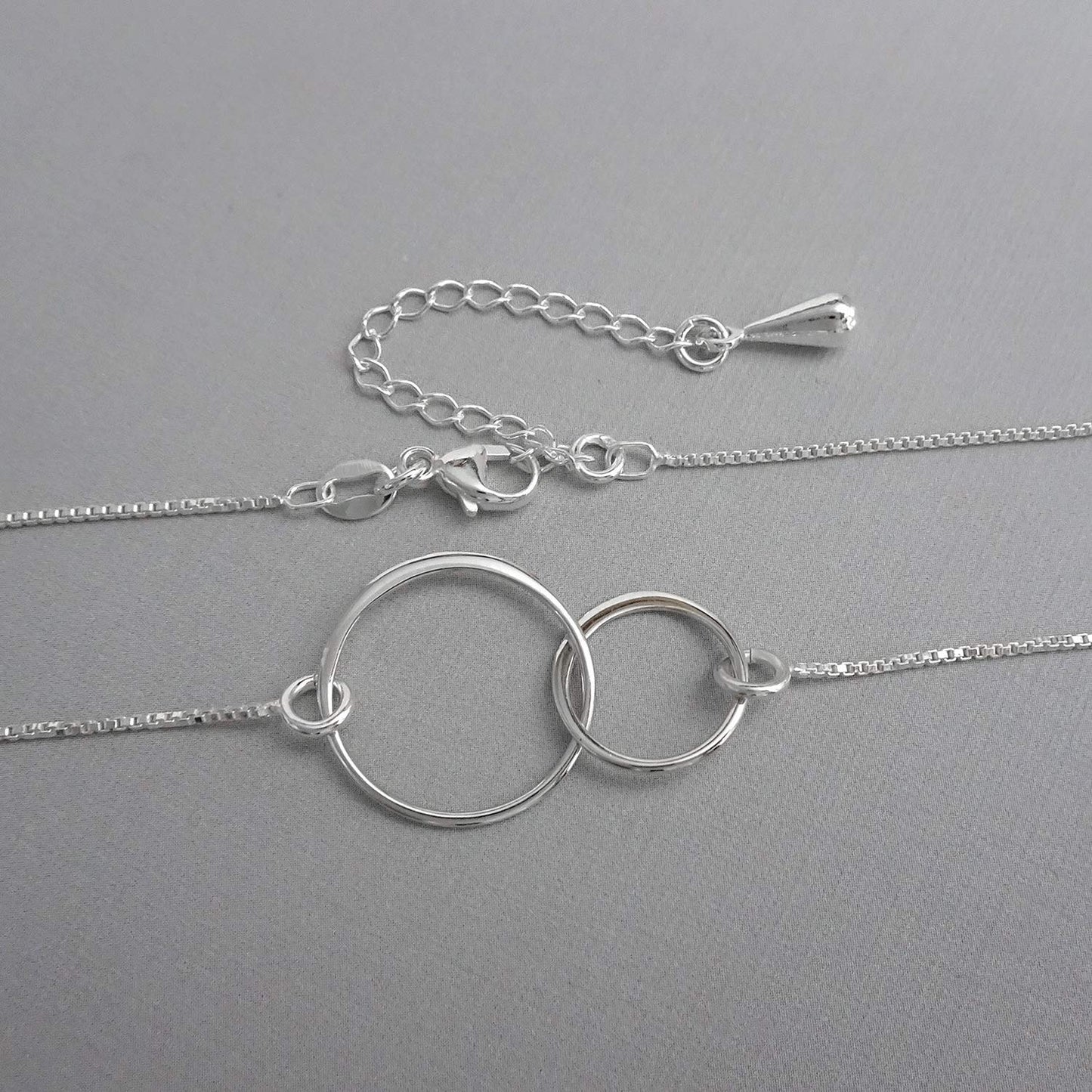 Mother Daughter Necklace, 925 Sterling Silver Interlocking Circles Necklace, Mothers Day Gift, Mom Birthday Gift, Mom Thank You Gift Wedding, Mother of the Bride Gift from Daughter