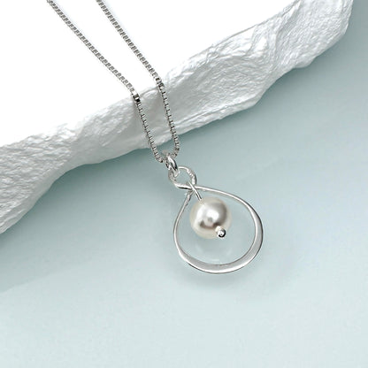 Infinity Necklace, Sterling Silver Infinity Necklace with White Pearl, Bridesmaid Gift Necklace, Bridal Party Jewelry, Mom Gift Necklace