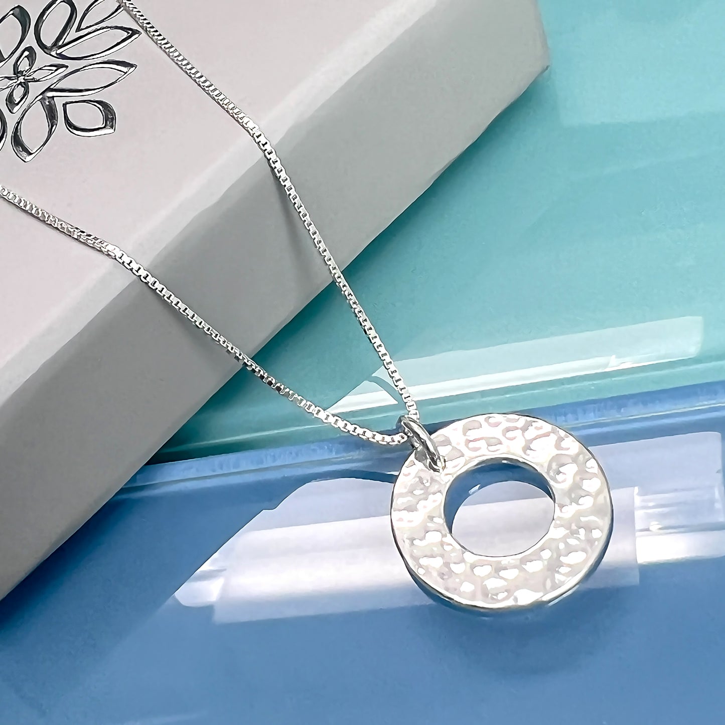 Hammered Circle Necklace for Women, Eternal Bond Sterling Silver Hammered Circle Eternity Necklace, Mom Gift Necklace, Girlfriend Gift, Best Friend Gift Jewelry