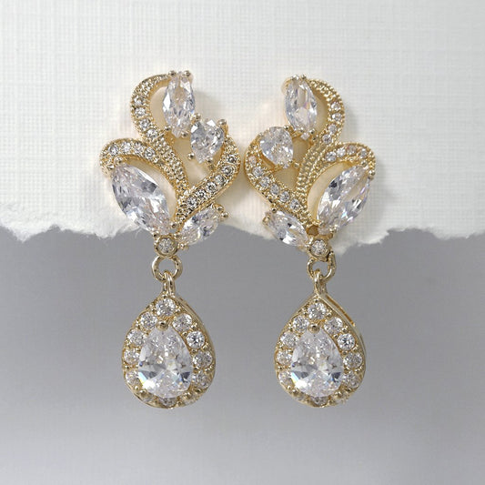 clear cubic zirconia crystal drop earrings in gold plated setting