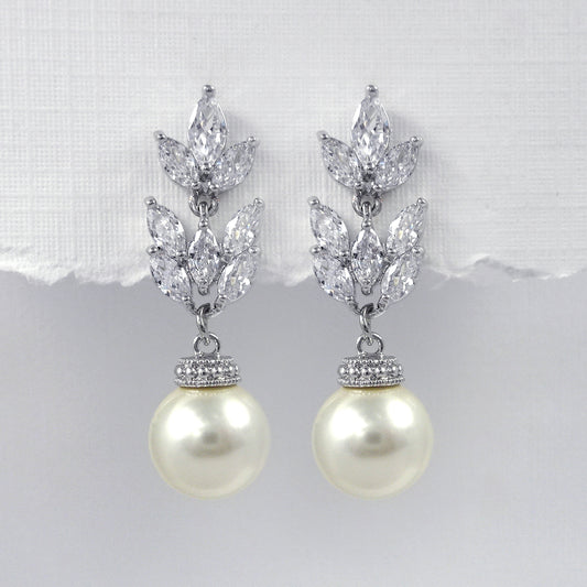 ivory 10mm pearl earrings